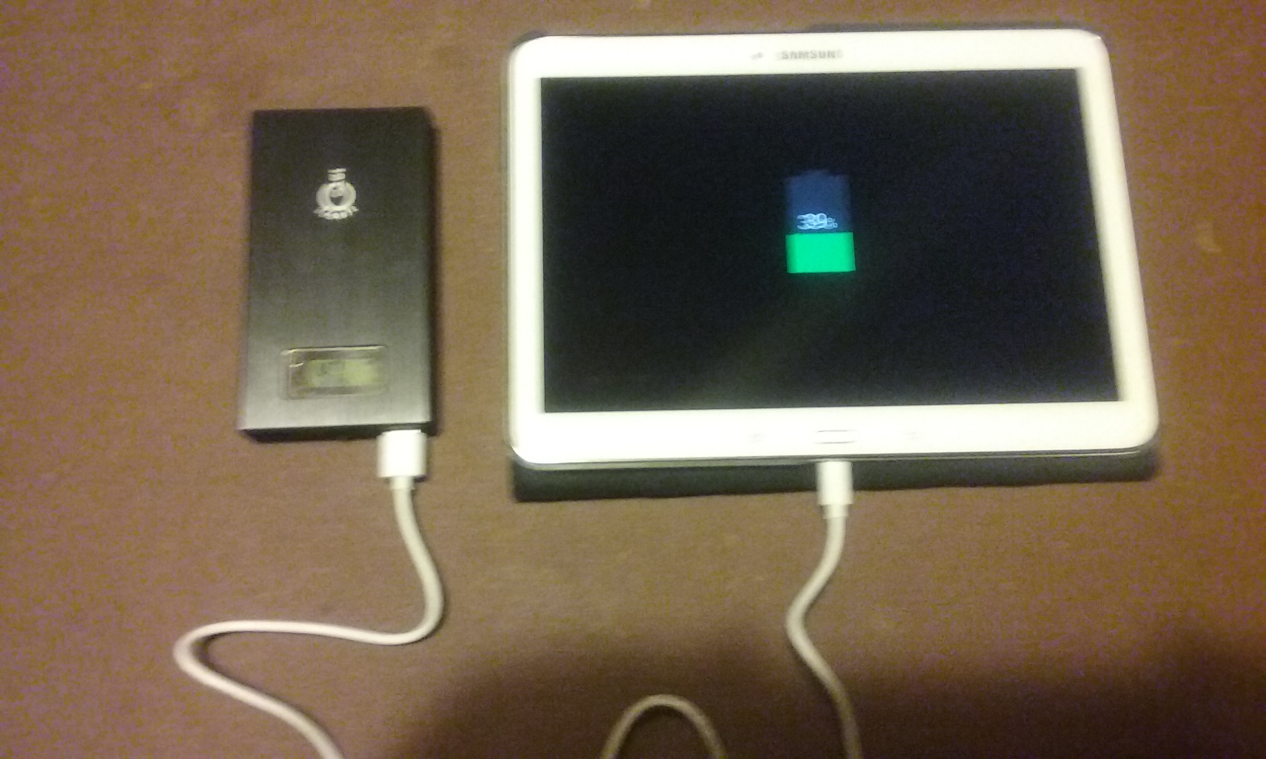 Recharge d'une tablette avec le Power Bank Intocircuit