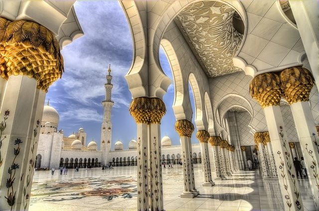Grande Mosquée Sheikh Zayed à Abou Dabi aux Emirats arabes unis
