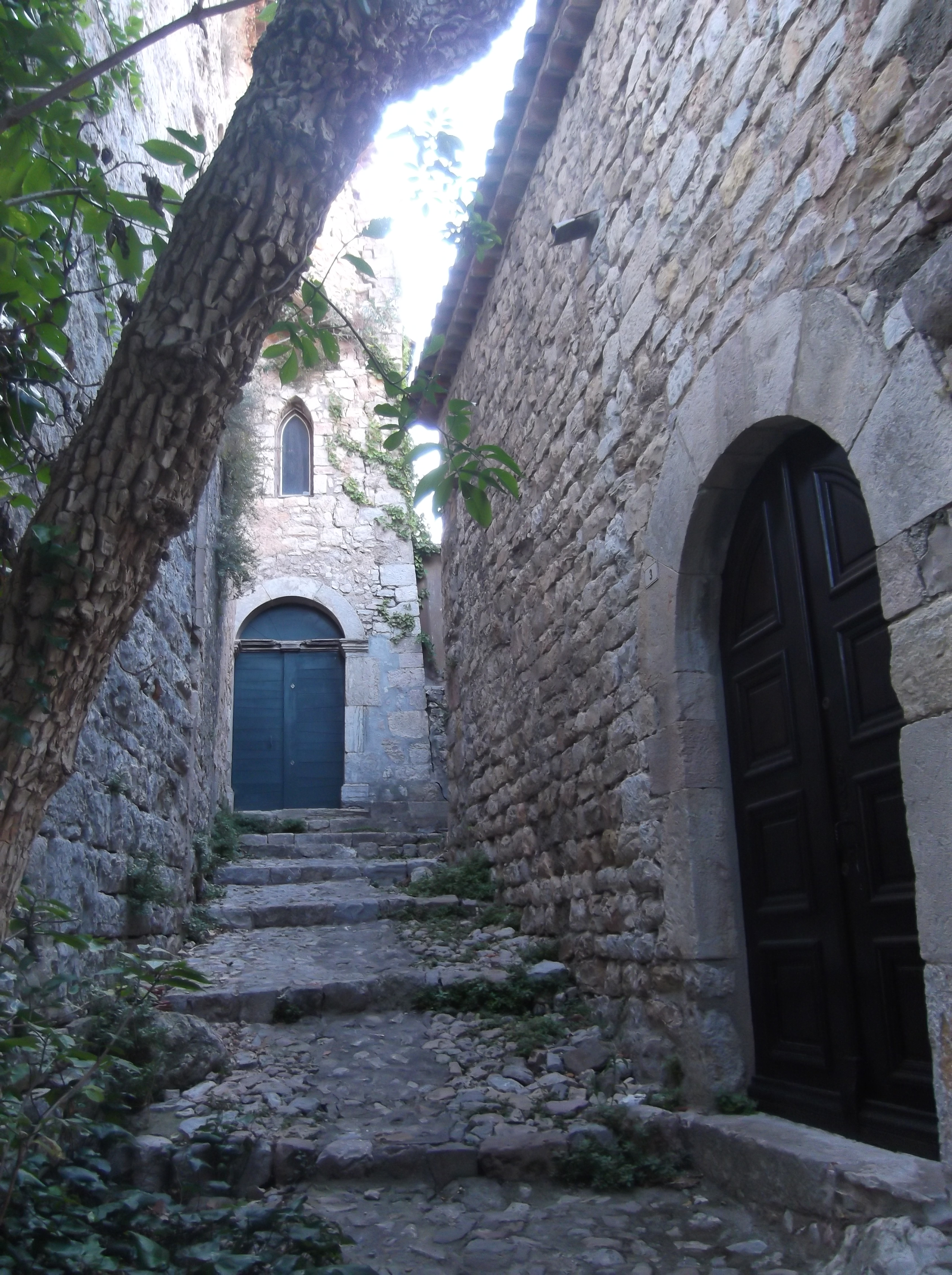 Une ruelle à Seillans