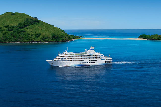 Un bateau de croisière