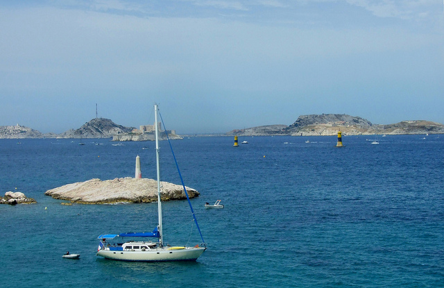 Un voilier au large de Marseille