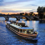 Sortie romantique à Paris : le diner croisière sur la Seine !