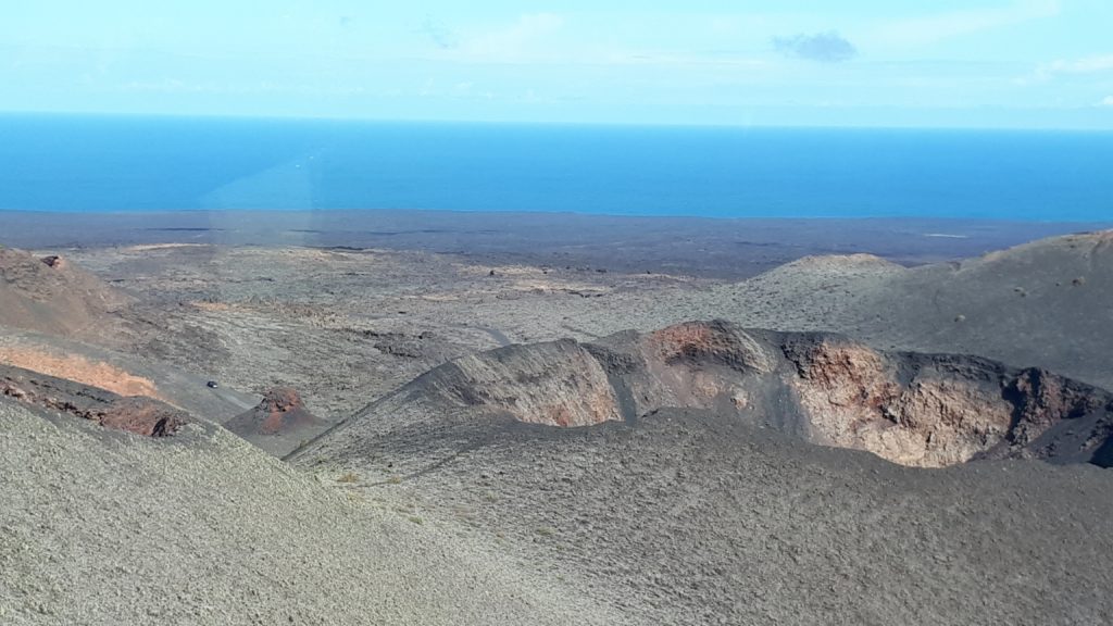 Le cratère d'un volcan dans le Parc de Timanfaya - Lanzarote